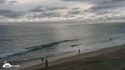 Carlsbad Beach Surf Live Webcam - Aug 13, 2026, 5:45pm PDT