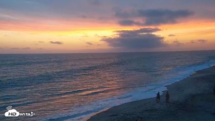 Carlsbad Beach Surf Live Webcam - Aug 10, 2026, 7:51pm PDT
