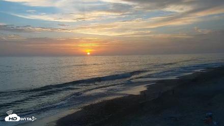 Carlsbad Beach Surf Live Webcam - Aug 20, 2026, 7:26pm PDT