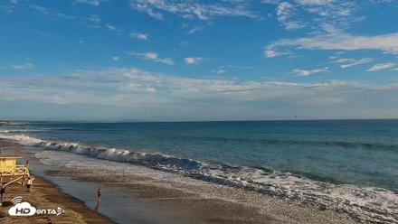 Carlsbad Beach Surf Live Webcam - Sep 5, 2026, 5:54pm PDT