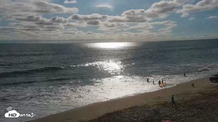 Carlsbad Beach Surf Live Webcam - Aug 14, 2026, 5:40pm PDT