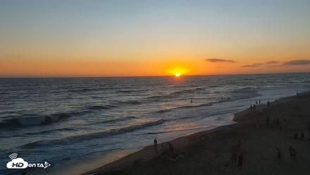 Carlsbad Beach Surf Live Webcam - Jul 22, 2026, 7:55pm PDT