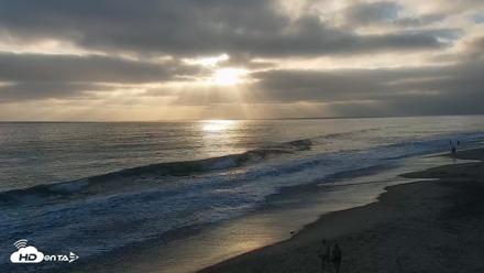 Carlsbad Beach Surf Live Webcam - Jul 27, 2026, 7:07pm PDT