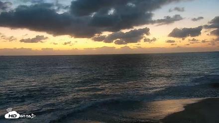 Carlsbad Beach Surf Live Webcam - Sep 21, 2026, 7:13pm PDT