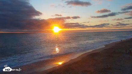 Carlsbad Beach Surf Live Webcam - Aug 14, 2026, 7:28pm PDT