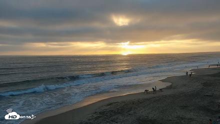 Carlsbad Beach Surf Live Webcam - Jul 8, 2026, 7:39pm PDT