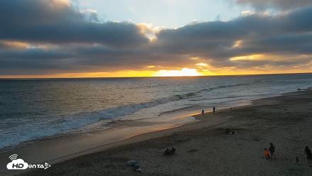 Carlsbad Beach Surf Live Webcam - Jul 5, 2026, 7:43pm PDT