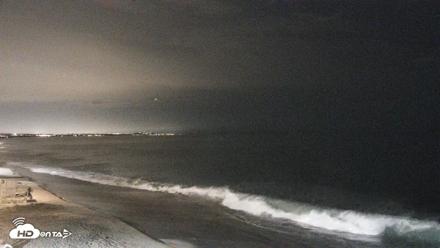 Carlsbad Beach Surf Live Webcam - Aug 13, 2026, 9:14pm PDT