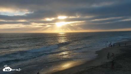 Carlsbad Beach Surf Live Webcam - Jul 29, 2026, 7:27pm PDT