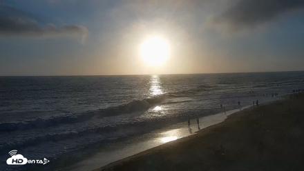 Carlsbad Beach Surf Live Webcam - Jul 23, 2026, 7:30pm PDT