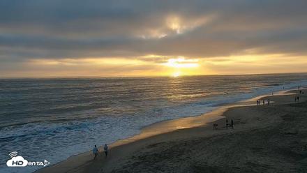 Carlsbad Beach Surf Live Webcam - Jul 8, 2026, 7:41pm PDT