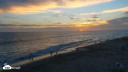 Carlsbad Beach Surf Live Webcam - Jul 4, 2026, 8:07pm PDT