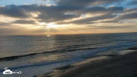 Carlsbad Beach Surf Live Webcam - Sep 13, 2026, 6:33pm PDT
