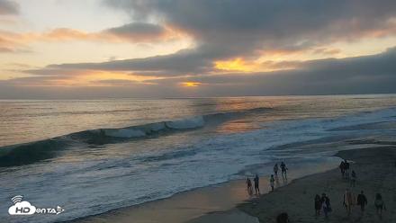 Carlsbad Beach Surf Live Webcam - Jul 27, 2026, 7:43pm PDT