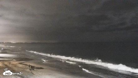 Carlsbad Beach Surf Live Webcam - Sep 19, 2026, 10:04pm PDT