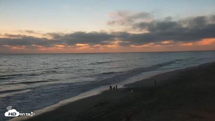 Carlsbad Beach Surf Live Webcam - Aug 18, 2026, 8:03pm PDT