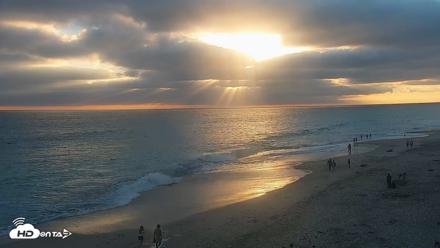Carlsbad Beach Surf Live Webcam - Jun 26, 2026, 7:29pm PDT