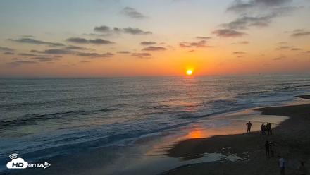 Carlsbad Beach Surf Live Webcam - Jul 10, 2026, 7:57pm PDT