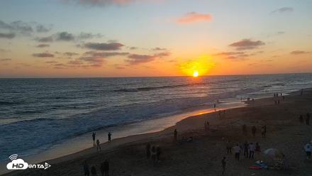 Carlsbad Beach Surf Live Webcam - Jul 6, 2026, 8:00pm PDT