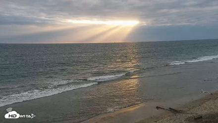 Carlsbad Beach Surf Live Webcam - May 3, 2026, 6:59pm PDT