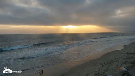 Carlsbad Beach Surf Live Webcam - May 21, 2026, 7:16pm PDT