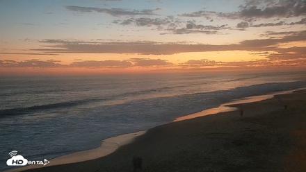 Carlsbad Beach Surf Live Webcam - Jun 23, 2026, 8:37pm PDT