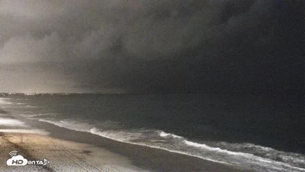 Carlsbad Beach Surf Live Webcam - Sep 17, 2026, 1:06am PDT