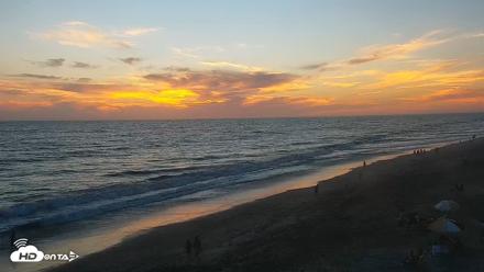 Carlsbad Beach Surf Live Webcam - Aug 17, 2026, 7:36pm PDT
