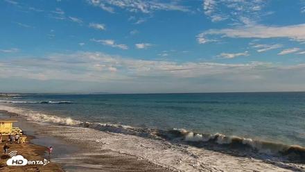 Carlsbad Beach Surf Live Webcam - Sep 5, 2026, 5:55pm PDT