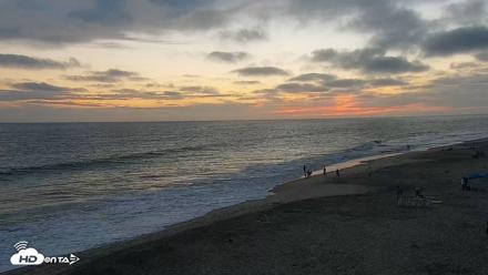 Carlsbad Beach Surf Live Webcam - Jul 4, 2026, 8:09pm PDT