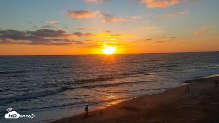 Carlsbad Beach Surf Live Webcam - Sep 1, 2026, 7:10pm PDT