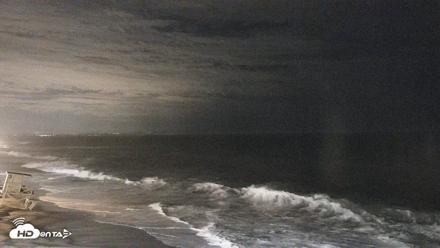 Carlsbad Beach Surf Live Webcam - Sep 7, 2026, 8:07pm PDT