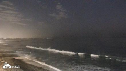 Carlsbad Beach Surf Live Webcam - Oct 17, 2026, 7:03pm PDT