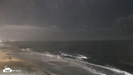 Carlsbad Beach Surf Live Webcam - Aug 23, 2026, 9:11pm PDT