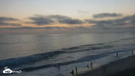 Carlsbad Beach Surf Live Webcam - Aug 28, 2026, 7:27pm PDT