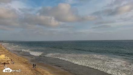 Carlsbad Beach Surf Live Webcam - Apr 29, 2026, 6:15pm PDT