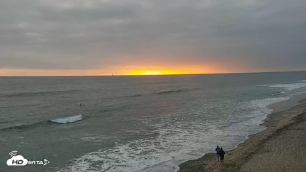 Carlsbad Beach Surf Live Webcam - May 12, 2026, 7:24pm PDT