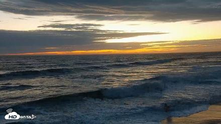 Carlsbad Beach Surf Live Webcam - Sep 8, 2026, 7:26pm PDT