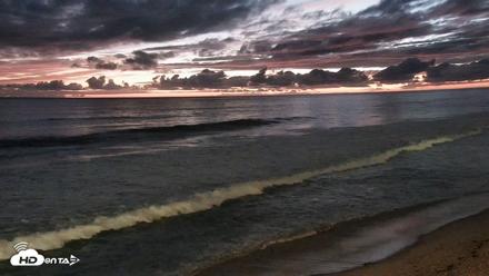 Carlsbad Beach Surf Live Webcam - Apr 12, 2026, 7:58pm PDT