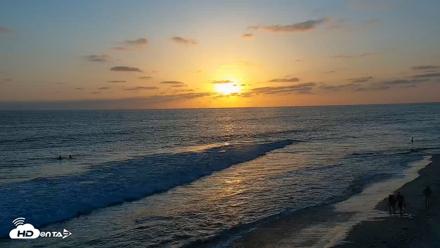 Carlsbad Beach Surf Live Webcam - May 14, 2026, 7:29pm PDT