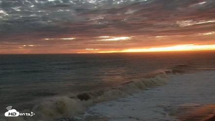 Carlsbad Beach Surf Live Webcam - Sep 7, 2026, 7:35pm PDT