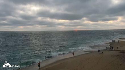 Carlsbad Beach Surf Live Webcam - Jul 13, 2026, 7:59pm PDT