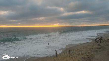 Carlsbad Beach Surf Live Webcam - Jun 25, 2026, 7:25pm PDT