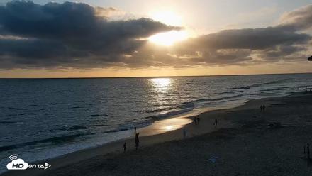 Carlsbad Beach Surf Live Webcam - Jun 30, 2026, 7:18pm PDT