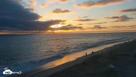 Carlsbad Beach Surf Live Webcam - Aug 14, 2026, 7:25pm PDT