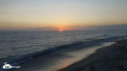 Carlsbad Beach Surf Live Webcam - Aug 8, 2026, 7:41pm PDT
