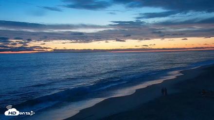 Carlsbad Beach Surf Live Webcam - Aug 13, 2026, 8:02pm PDT