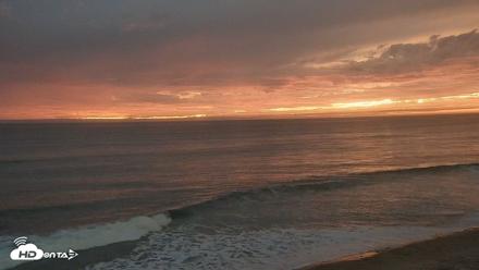 Carlsbad Beach Surf Live Webcam - Sep 27, 2026, 7:05pm PDT
