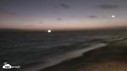 Carlsbad Beach Surf Live Webcam - Aug 8, 2026, 8:33pm PDT