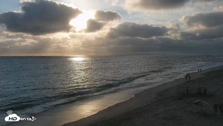Carlsbad Beach Surf Live Webcam - Aug 12, 2026, 6:49pm PDT